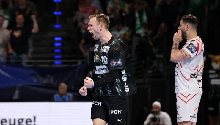 Mathias Gidsel jubelt nach Tor, Hugo Descat enttäuscht Freude Emotion Jubel Handball CL Championsleague Champions League Herren Viertelfinale Rückspiel Saison 2025 2026 06.05.2026 Füchse Berlin vs. Veszprem HC in der Max Schmeling Halle