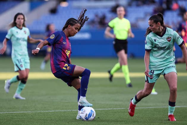May 6, 2026, Sant Joan Despi, Barcelona, Spain: Victoria Lopez Serrano Felix of FC Barcelona, Barca and Teresa Merida Canete of Levante UD in action during the Spanish Women league, Liga F, football match played between FC Barcelona and Levante UD at Johan Cruyff Stadium on May 06, 2026 in Sant Joan Despi, Barcelona. Sant Joan Despi Spain - ZUMAa181 20260506_zaa_a181_065 Copyright: xJavierxBorregox