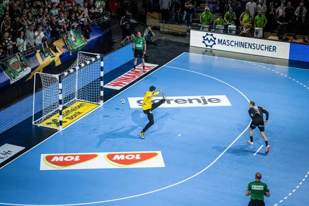 Handball Berlin 06.05.2026 Saison 2025 2026 Championsleague Champions League Männer, Herren Viertelfinale Rückspiel Füchse Berlin - One Veszprem HC Füchse gewinnen im Siebenmeterwerfen Mathias Gidsel (Füchse Berlin, No.19) mit dem entscheidenden Siebenmeter Jubel