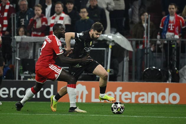 06.05.2026, xemx, Fussball UEFA Champions League 1 2 Finale, FC Bayern Muenchen - Paris St. Germain v.l. Dayot Upamecano (FC Bayern Muenchen) Khvicha Kvaratskhelia (Paris St. Germain) Zweikampf, Aktion, action, battle for the ball (DFL DFB REGULATIONS PROHIBIT ANY USE OF PHOTOGRAPHS as IMAGE SEQUENCES and or QUASI-VIDEO) Muenchen