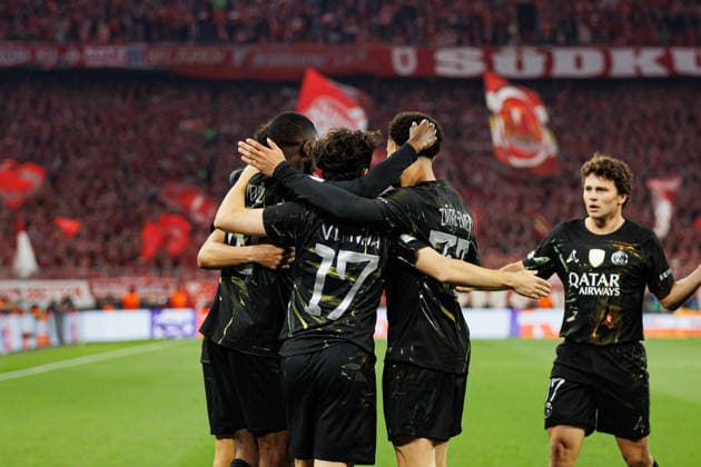 Players of PSG seen celebrating after goal from Desire Doue during UEFA Champions League semifinal game between teams o FC Bayern Munchen and Paris Saint-Germain (Grzegorz Wajda Ball Raw Images) Munich Allianz Arena Germany Copyright: xGrzegorzxWajdax grzegorzwajda_bayern_psg_2526_2-8