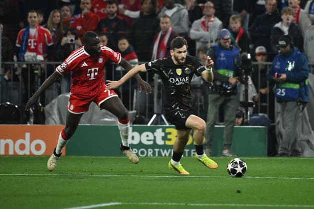 06.05.2026, xemx, Fussball UEFA Champions League 1 2 Finale, FC Bayern Muenchen - Paris St. Germain v.l. Dayot Upamecano (FC Bayern Muenchen) Khvicha Kvaratskhelia (Paris St. Germain) Zweikampf, Aktion, action, battle for the ball (DFL DFB REGULATIONS PROHIBIT ANY USE OF PHOTOGRAPHS as IMAGE SEQUENCES and or QUASI-VIDEO) Muenchen
