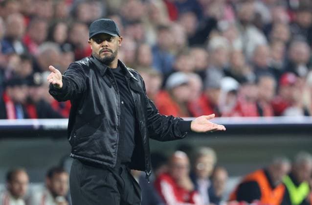 GER, CL Halbfinale FC Bayern Muenchen (GER) vs Paris Saint-Germain (FRA) 06.05.2026, Allianz Arena, München, GER, CL Halbfinale FC Bayern Muenchen (GER) vs Paris Saint-Germain (FRA), im Bild picture shows Coachingzone Seitenlinie Trainerbereich Technische Zone. Trainer Vincent Kompany (FC Bayern Muenchen) ist ratlos *** GER, CL semi-final FC Bayern Muenchen GER vs Paris Saint Germain FRA 06 05 2026, Allianz Arena, Munich, GER, CL semi-final FC Bayern Muenchen GER vs Paris Saint Germain FRA , picture shows coaching zone side line coaching area technical zone coach Vincent Kompany FC Bayern Muenchen is perplexed nordphotoxGmbHx xSchneider nph00003