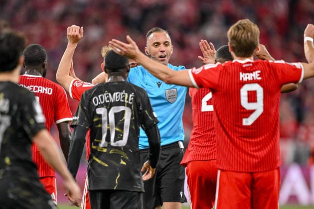 Schiedsrichter Joao Pinheiro gestures during the UEFA Champions League 2025 26 Semi Final Second Leg match between FC Bayern München and Paris Saint-Germain at Football Arena Munich on May 6, 2026 in Munich, Germany. (Photo by Harry Langer DeFodi Images) -