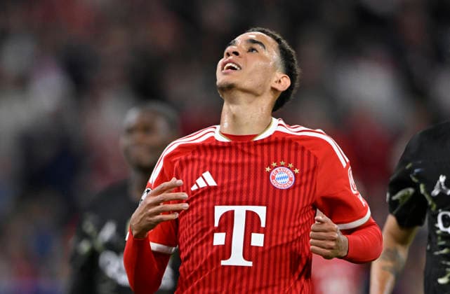 Jamal Musiala FC Bayern Muenchen FCB (10) Enttaeuschung enttaeuscht nach vergebener Torchance Gestik Geste FC Bayern Muenchen FCB vs Paris Saint-Germain PSG CL Champions League Halbfinale Rueckspiel 06.05.2026 DFL REGULATIONS PROHIBIT ANY USE OF PHOTOGRAPHS AS IMAGE SEQUENCES AND OR QUASI-VIDEO FC Bayern Muenchen FCB vs Paris Saint-Germain PSG CL Champions League *** Jamal Musiala FC Bayern Muenchen FCB 10 disappointment disappointed after missed goal chance gesture FC Bayern Muenchen FCB vs Paris Saint Germain PSG CL Champions League semi-final second leg 06 05 2026 DFL REGULATIONS PROHIBIT ANY USE OF PHOTOGRAPHS AS IMAGE SEQUENCES AND OR QUASI VIDEO FC Bayern Muenchen FCB vs Paris Saint Germain PSG CL Champions League