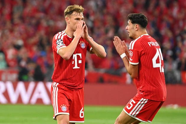 v.lio:Joshua KIMMICH (Bayern Muenchen), Aleksandar PAVLOVIC (Bayern Muenchen), Enttaeuschung,Frust,enttaeuscht,f rustriert,niedergeschlagen, Fussball Champions League,Saison 2025 26, Halbfinale FC Bayern-Muenchen - Paris Saint Germain (PSG) am 06.05.2026 A L L I A N Z A R E N A.
