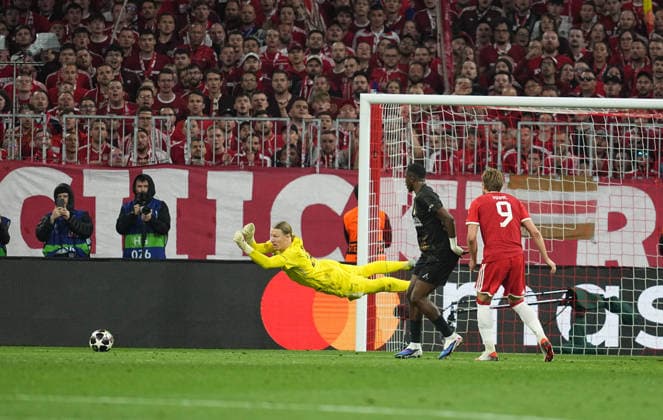 Matvey Safonov (FC Paris Saint-Germain) saves during Bayern Munich and PSG, UEFA Champions League Semi final, at Allianz Arena, Munich, Germany on May 6, 2026. Thor Wegner DeFodi Images. (Photo by DeFodi Images) -