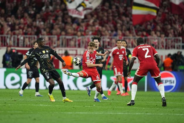 Joshua Kimmich (Bayern Munich) and Ousmane Dembele (FC Paris Saint-Germain) battle for the ball during Bayern Munich and PSG, UEFA Champions League Semi final, at Allianz Arena, Munich, Germany on May 6, 2026. Thor Wegner DeFodi Images. (Photo by DeFodi Images) -