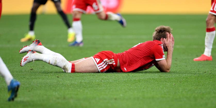 FUSSBALL CHAMPIONS LEAGUE SAISON 2025 2026 Halbfinal Rueckspiel 06.05.2026 FC Bayern Muenchen - Paris Saint-Germain Harry Kane (FC Bayern Muenchen) am Boden