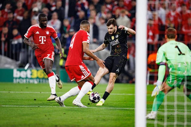 Khvicha Kvaratskhelia seen during UEFA Champions League semifinal game between teams o FC Bayern Munchen and Paris Saint-Germain (Grzegorz Wajda Ball Raw Images) Munich Allianz Arena Germany Copyright: xGrzegorzxWajdax grzegorzwajda_bayern_psg_2526_4-7