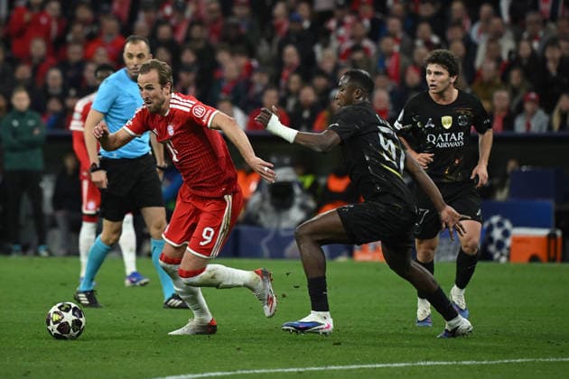 06.05.2026, xemx, Fussball UEFA Champions League 1 2 Finale, FC Bayern Muenchen - Paris St. Germain v.l. Harry Kane (FC Bayern Muenchen) Willian Pacho (Paris St. Germain) Zweikampf, Aktion, action, battle for the ball (DFL DFB REGULATIONS PROHIBIT ANY USE OF PHOTOGRAPHS as IMAGE SEQUENCES and or QUASI-VIDEO) Muenchen