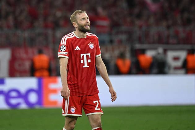 06.05.2026, xemx, Fussball UEFA Champions League 1 2 Finale, FC Bayern Muenchen - Paris St. Germain v.l. Konrad Laimer (FC Bayern Muenchen) Enttäuscht, traurig, frustriert, ratlos, (DFL DFB REGULATIONS PROHIBIT ANY USE OF PHOTOGRAPHS as IMAGE SEQUENCES and or QUASI-VIDEO) Muenchen