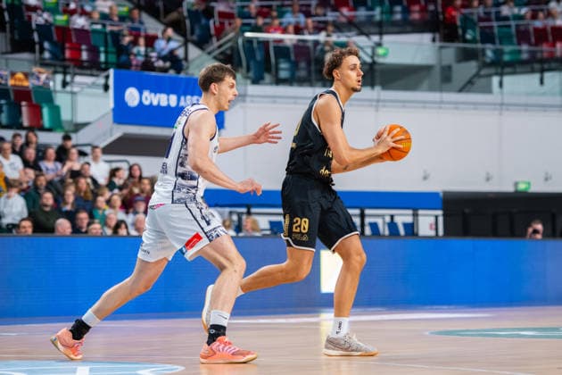 ProA - Playoff-Viertelfinale Spiel 1: Eisbären Bremerhaven vs. Artland Dragons, 06.05.2026 Lorenz Brenneke (Eisbären Bremerhaven, 11), Linus Ruf (Artland Dragons, 20); ProA - Playoff-Viertelfinale Spiel 1: Eisbären Bremerhaven vs. Artland Dragons am 06.05.2026 in Bremen (ÖVB-Arena), Germany, Copyright: xBEAUTIFULxSPORTS Neddermannx