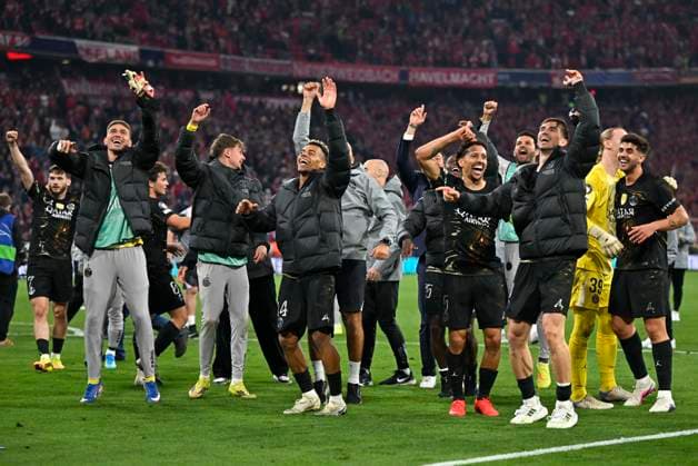 06.05.2026, Fussball UEFA Championsleague 2025 2026: Halbfinale Rückpiel, FC Bayern München - Paris St. Germain, in der Allianz-Arena München, Die Pariser Spieler feiern und tanzen