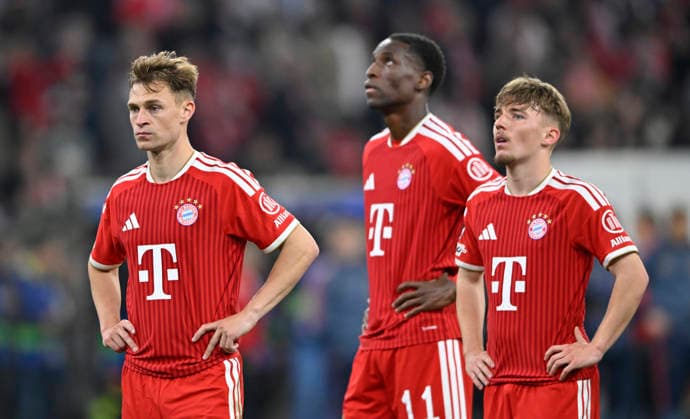 nach Spielende: enttaeuscht Joshua Kimmich FC Bayern Muenchen FCB (06) Nicolas Jackson FC Bayern Muenchen FCB (11) Lennart Karl Bayern Muenchen FCB (42) FC Bayern Muenchen FCB vs Paris Saint-Germain PSG CL Champions League Halbfinale Rueckspiel 06.05.2026 DFL REGULATIONS PROHIBIT ANY USE OF PHOTOGRAPHS AS IMAGE SEQUENCES AND OR QUASI-VIDEO FC Bayern Muenchen FCB vs Paris Saint-Germain PSG CL Champions League