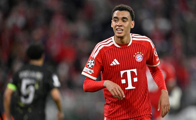 Jamal Musiala FC Bayern Muenchen FCB (10) Gestik Geste Enttaeuschung enttaeuscht nach vergebener Torchance Gestik Geste FC Bayern Muenchen FCB vs Paris Saint-Germain PSG CL Champions League Halbfinale Rueckspiel 06.05.2026 DFL REGULATIONS PROHIBIT ANY USE OF PHOTOGRAPHS AS IMAGE SEQUENCES AND OR QUASI-VIDEO FC Bayern Muenchen FCB vs Paris Saint-Germain PSG CL Champions League