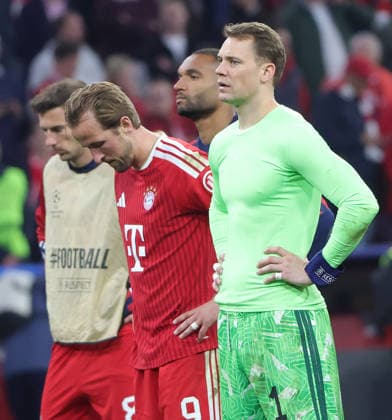 06.05.2026, FC Bayern vs Paris Saint Germain, Allianz Arena Muenchen, Fussball, im Bild: Leon Goretzka (FC Bayern Muenchen), Harry Kane (FC Bayern Muenchen), Jonathan Tah (FC Bayern Muenchen) und Manuel Neuer (FC Bayern Muenchen)