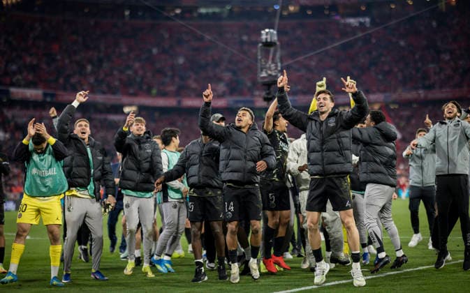 Munich, Germany. 06th Mai 2026. Final jubilation Desire Doue (Paris) Fabian Ruiz (Paris) FC Bayern München - Paris Saint Germain 06.05.2026