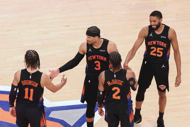 NBA, Basketball Herren, USA Playoffs - Philadelphia 76ers at New York Knicks (L-R) New York Knicks guard Jalen Brunson (L), New York Knicks guard Josh Hart, New York Knicks guard Miles McBride and New York Knicks guard Mikal Bridges react to winning Game 2 of the NBA Eastern Conference semifinals between the Philadelphia 76ers and New York Knicks at Madison Square Garden in New York, New York, USA, 06 May 2026. NEW YORK NEW YORK UNITED STATES  Copyright: xSARAHxYENESELx