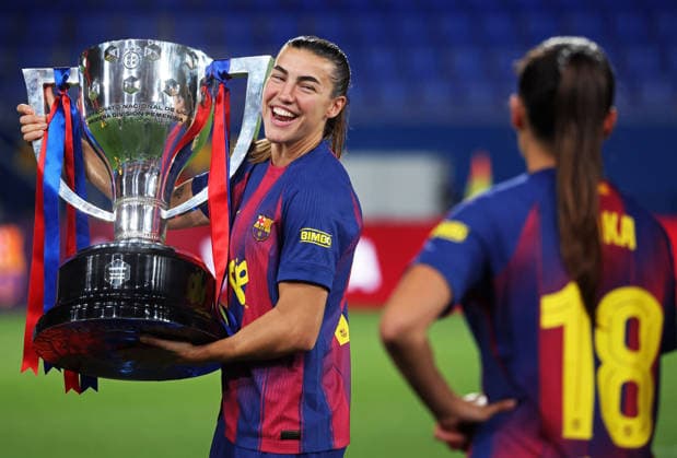 FC Barcelona, Barca Femeni v Levante UD Femenino - Liga F Moeve Patri Guijarro celebrates the Liga F Moeve title at the end of the match between FC Barcelona Femeni and Levante UD Femenino at the Johan Cruyff Stadium in Barcelona, Spain, on May 6, 2026. Barcelona Barcelona Spain  Copyright: xUrbanandsportx originalFilename:urbanandsport-fcbarcel260506_npAOM.jpg