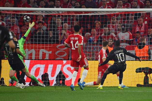 Tor Ousmane DEMBELE (PSG,re) zum 0-1, Aktion,Torschuss gegen Aleksandar PAVLOVIC (Bayern Muenchen),li:Manuel NEUER (Torwart Bayern Muenchen). Fussball Champions League,Saison 2025 26, Halbfinale FC Bayern-Muenchen - Paris Saint Germain (PSG) 1-1 am 06.05.2026 A L L I A N Z A R E N A.