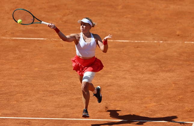 (260507) -- ROME, May 7, 2026 -- Leolia Jeanjean hits a return during women s singles round of 64 match between Jasmine Paolini of Italy and Leolia Jeanjean of France at the WTA, Tennis Damen Italian Open in Rome, Italy, May 7, 2026. ) (SP)ITALY-ROME-TENNIS-WTA-ITALIAN OPEN-WOMEN S SINGLES WangxKaiyan 