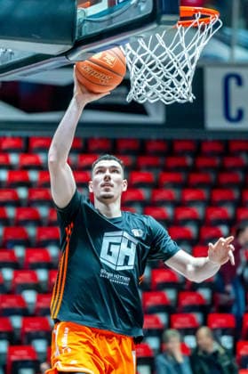Chemnitz, Deutschland 07. Mai 2026: 1. BBL - 2025 2026 - Sp. 33 - Niners Chemnitz gegen Skyliners Frankfurt Im Bild: Yordan Minchev (99) beim Einwerfen Copyright: xFotostandx xNachtigallx