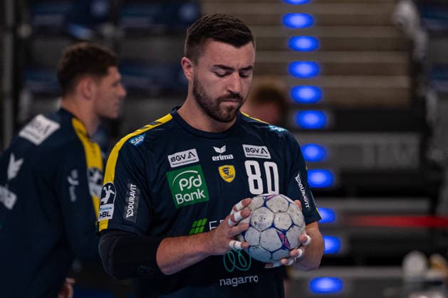 DAIKIN Handball Bundesliga: TVB Stuttgart vs. Rhein-Neckar Löwen; 07.05.2026 Stuttgart, GERMANY - 07. Mai 2026: Jannik Kohlbacher (Rhein-Neckar Löwen, 80) beim Warmup vor dem Match zwischen dem TVB Stuttgart und den Rhein-Neckar Löwen am 31. Spieltag der Daikin Handball Bundesliga in der Porsche-Arena. Copyright: xBEAUTIFULxSPORTS Steinx