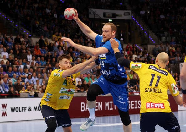 07.05.2026, Deutschland, Stuttgart, DAIKIN HBL Handball Bundesliga Saison 2025 2026, TVB Stuttgart vs. Rhein-Neckar Löwen, v.l. Steven Plucnar Jacobsen (RNL), Lenny Rubin (TVB), Lukas Sandell (RNL)