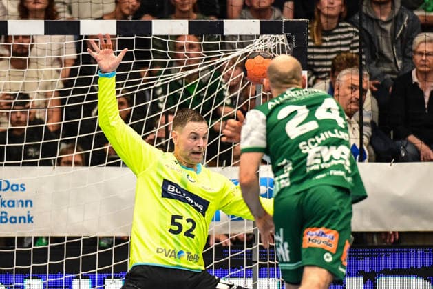 DAIKIN HBL Bundesliga: Frisch Auf! Göppingen - HSG Wetzlar; Göppingen, 07.05.2026 Marcel Schiller (Frisch Auf Göppingen, 24) verwandelt den 7-Meter gegen Andreas Palicka (HSG Wetzlar, 52) ; Göppingen, 07.05.2026 - 31. Spieltag der DAIKIN Handball-Bundesliga, Frisch Auf! Göppingen - HSG Wetzlar, EWS-Arena, Göppingen. Copyright: xBEAUTIFULxSPORTS Märklx