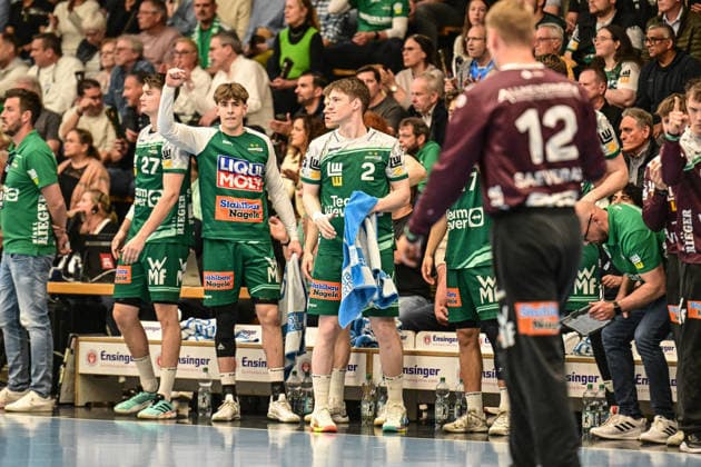 DAIKIN HBL Bundesliga: Frisch Auf! Göppingen - HSG Wetzlar; Göppingen, 07.05.2026 Jubel auf der Bank in Göppingen ; Göppingen, 07.05.2026 - 31. Spieltag der DAIKIN Handball-Bundesliga, Frisch Auf! Göppingen - HSG Wetzlar, EWS-Arena, Göppingen. Copyright: xBEAUTIFULxSPORTS Märklx