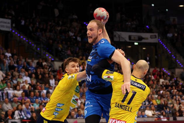07.05.2026, Deutschland, Stuttgart, DAIKIN HBL Handball Bundesliga Saison 2025 2026, TVB Stuttgart vs. Rhein-Neckar Löwen, v.l. Steven Plucnar Jacobsen (RNL), Lenny Rubin (TVB), Lukas Sandell (RNL)