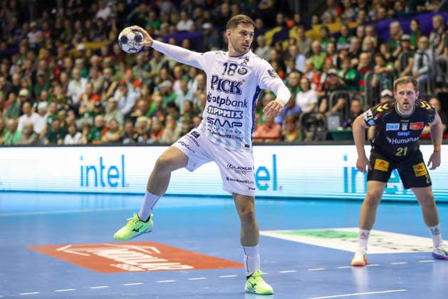 07.05.2026, xgox, Handball - EHF Champions League - 1 4 Finale SC Magdeburg - Pick Szeged v.l. Marin Jelinic (Szeged, 18) beim Siebenmeter Magdeburg