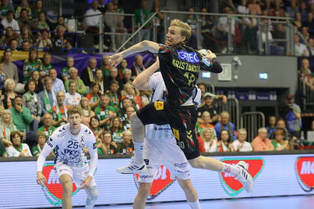 07.05.2026, xtgx, Handball, EHF Champions League 1 4 Finale, SC Magdeburg - Pick Szeged v.l. Gisli Thorgeir Kristjansson (Magdeburg, 10) wirft Tor, Torschuetze, erzielt Tor, Treffer, scores the goal Magdeburg