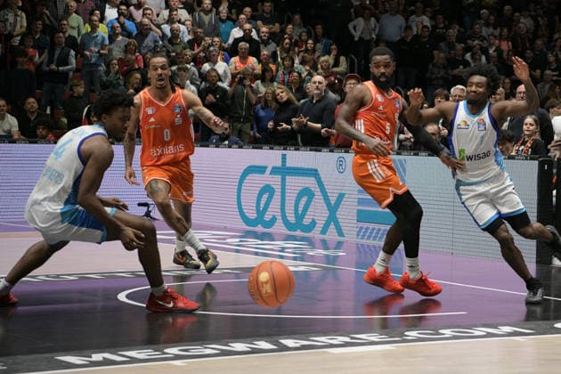 easyCredit Basketball Bundesliga, 33. Spieltag, Niners Chemnitz -Frankfurt Skyliners 07.05.2026 ab 18.30 Uhr Chemnitz, Chemnitz Arena Im Foto: rebound, Niners Chemnitz, v.l. Nahieme Alleyne(4),Kevin Yebo(0),Cory Davis(5), Isaiah Swope(1),Aher Uguak(1) easyCredit Basketball Bundesliga, 33. Spieltag, Niners Chemnitz - Frankfurt Skyliners Chemnitz Sachsen Deutschland