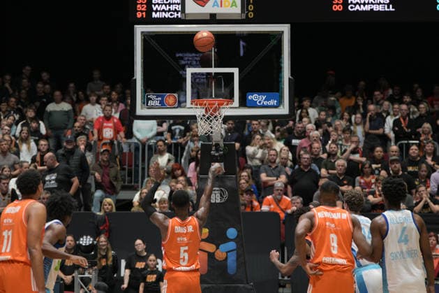 easyCredit Basketball Bundesliga, 33. Spieltag, Niners Chemnitz -Frankfurt Skyliners 07.05.2026 ab 18.30 Uhr Chemnitz, Chemnitz Arena Im Foto: Freiwurf Cory Davis(5) easyCredit Basketball Bundesliga, 33. Spieltag, Niners Chemnitz - Frankfurt Skyliners Chemnitz Sachsen Deutschland