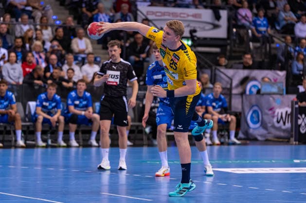 DAIKIN Handball Bundesliga: TVB Stuttgart vs. Rhein-Neckar Löwen; 07.05.2026 Stuttgart, GERMANY - 07. Mai 2026: Haukur Thrastarson (Rhein-Neckar Löwen, 25) beim Freiwurf während dem Match zwischen dem TVB Stuttgart und den Rhein-Neckar Löwen am 31. Spieltag der Daikin Handball Bundesliga in der Porsche-Arena. Copyright: xBEAUTIFULxSPORTS Steinx