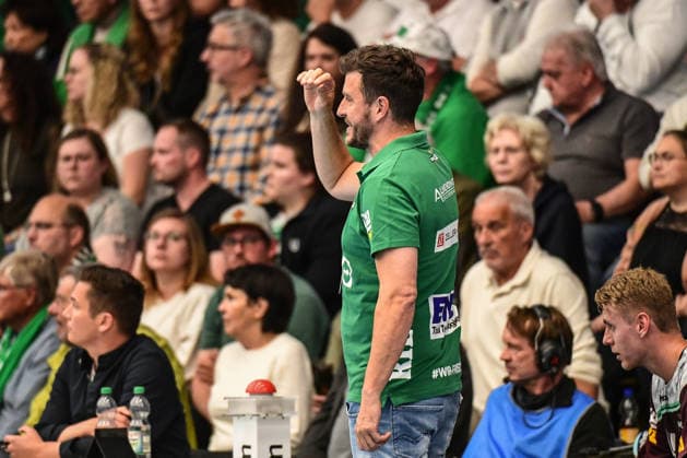 DAIKIN HBL Bundesliga: Frisch Auf! Göppingen - HSG Wetzlar; Göppingen, 07.05.2026 Trainer Ben Matschke (Frisch Auf Göppingen) ; Göppingen, 07.05.2026 - 31. Spieltag der DAIKIN Handball-Bundesliga, Frisch Auf! Göppingen - HSG Wetzlar, EWS-Arena, Göppingen. Copyright: xBEAUTIFULxSPORTS Märklx