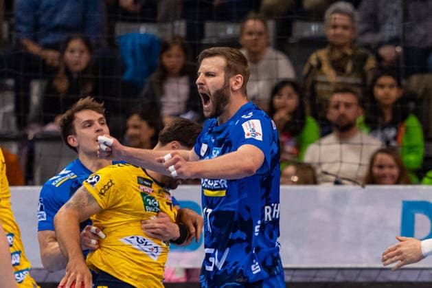 DAIKIN Handball Bundesliga: TVB Stuttgart vs. Rhein-Neckar Löwen; 07.05.2026 Stuttgart, GERMANY - 07. Mai 2026: Kasper Samuel Röthlisberger (TVB Stuttgart, 17) freut sich über abgewertet Schuss während dem Match zwischen dem TVB Stuttgart und den Rhein-Neckar Löwen am 31. Spieltag der Daikin Handball Bundesliga in der Porsche-Arena. Copyright: xBEAUTIFULxSPORTS Steinx