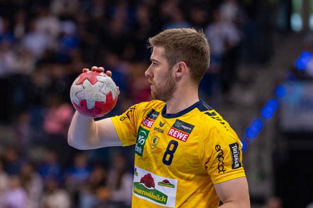 DAIKIN Handball Bundesliga: TVB Stuttgart vs. Rhein-Neckar Löwen; 07.05.2026 Stuttgart, GERMANY - 07. Mai 2026: Tim Nothdurft (Rhein-Neckar Löwen, 8) während dem Match zwischen dem TVB Stuttgart und den Rhein-Neckar Löwen am 31. Spieltag der Daikin Handball Bundesliga in der Porsche-Arena. Copyright: xBEAUTIFULxSPORTS Steinx