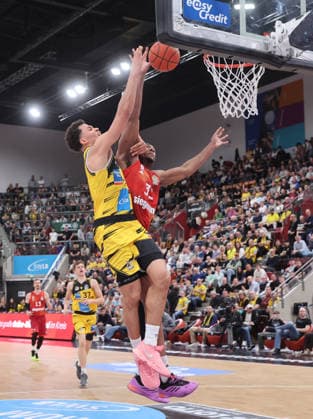 Ludwigsburg , easyCredit Basketball Bundesliga MHP Riesen Ludwigsburg vs. Bayern München , Brandon Tischler ( Riesen )