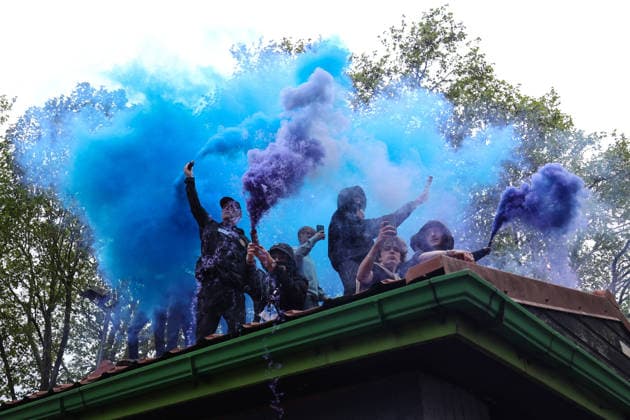 Aston Villa v Nottingham Forest 07 May 2026, Aston - UEFA EUROPA League - Semi Final - Second Leg - Aston Villa v Nottingham Forest - Aston Villa fans light smoke flares - Photo: Charlotte Wilson Offside. Aston UK Copyright: xCharlottexWilsonx xOffsidexOffside