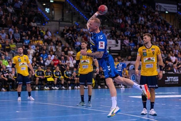 DAIKIN Handball Bundesliga: TVB Stuttgart vs. Rhein-Neckar Löwen; 07.05.2026 Stuttgart, GERMANY - 07. Mai 2026: Patrick Zieker (TVB Stuttgart, 25) beim Torwurf während dem Match zwischen dem TVB Stuttgart und den Rhein-Neckar Löwen am 31. Spieltag der Daikin Handball Bundesliga in der Porsche-Arena. Copyright: xBEAUTIFULxSPORTS Steinx