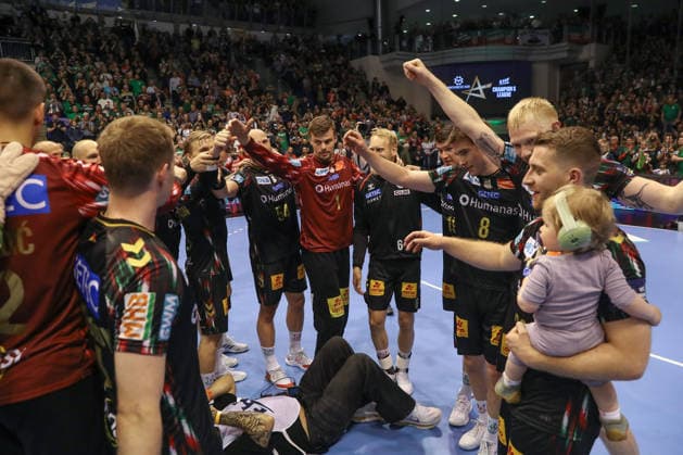 07.05.2026, xtgx, Handball, EHF Champions League 1 4 Finale, SC Magdeburg - Pick Szeged v.l. Magdeburg Jubel ueber den Sieg, Jubel nach Spielende Magdeburg