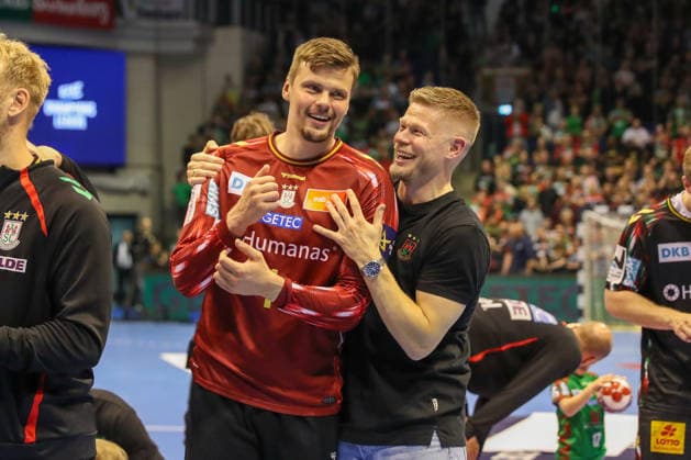 07.05.2026, xgox, Handball - EHF Champions League - 1 4 Finale SC Magdeburg - Pick Szeged v.l. Sergey Hernandez Ferrer (Magdeburg, 1), Sebastian Barthold (Magdeburg, 25) Jubel ueber den Sieg, Jubel nach Spielende Magdeburg
