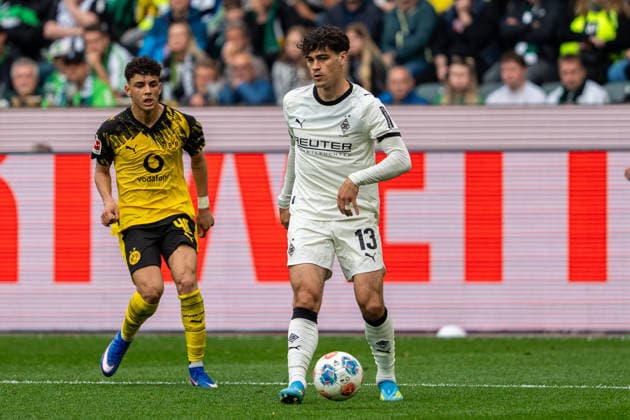 Am Ball Giovanni Alejandro Reyna (Borussia Moenchengladbach, 13) VfL Borussia Moenchengladbach vs. Borussia Dortmund, Fussball, 1. Bundesliga, 32. Spieltag, Saison 2025 2026, 03.05.2026 DFL REGULATIONS PROHIBIT ANY USE OF PHOTOGRAPHS AS IMAGE SEQUENCES AND OR QUASI-VIDEO VfL Borussia Moenchengladbach vs. Borussia Dortmund, Fussball, 1. Bundesliga, 32. Spieltag, Saison 2025 2026, 03.05.2026 Moenchengladbach *** On the ball Giovanni Alejandro Reyna Borussia Moenchengladbach, 13 VfL Borussia Moenchengladbach vs Borussia Dortmund, Football, 1 Bundesliga, Matchday 32, Season 2025 2026, 03 05 2026 DFL REGULATES PROHIBIT ANY USE OF PHOTOGRAPHS AS IMAGE SEQUENCES AND OR QUASI VIDEO VfL Borussia Moenchengladbach vs Borussia Dortmund, Football, 1 Bundesliga, Matchday 32, Season 2025 2026, 03 05 2026 Moenchengladbach Copyright: xEibner-Pressefoto J.xDerondeaux EP_JDU