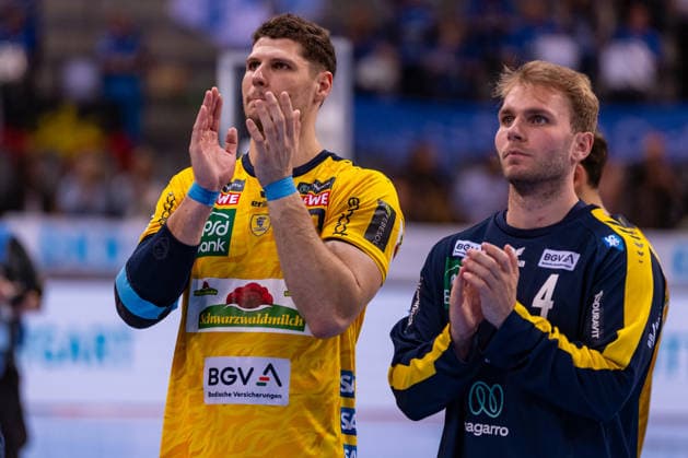 DAIKIN Handball Bundesliga: TVB Stuttgart vs. Rhein-Neckar Löwen; 07.05.2026 Stuttgart, GERMANY - 07. Mai 2026: Robert Timmermeister (Rhein-Neckar Löwen, 7) und Mathias Larson (Rhein-Neckar Löwen, 4) nach dem Match zwischen dem TVB Stuttgart und den Rhein-Neckar Löwen am 31. Spieltag der Daikin Handball Bundesliga in der Porsche-Arena. Copyright: xBEAUTIFULxSPORTS Steinx