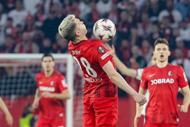 Matthias Ginter (SC Freiburg, 28) am Ball , Deutschland, Fussball, UEFA Europa League, Halbfinale, 2025 2026, SC Freiburg vs. Sporting Braga, 07.05.2026, Freiburg im Breisgau Europa-Park Stadion Deutschland Copyright: xGrantxHubbsx