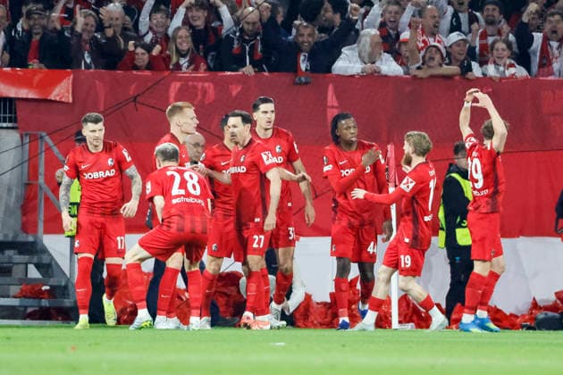 Torjubel SC Freiburg beim 1:0 durch Lukas Kübler, Kubler (SC Freiburg, 17) , Deutschland, Fussball, UEFA Europa League, Halbfinale, 2025 2026, SC Freiburg vs. Sporting Braga, 07.05.2026, Freiburg im Breisgau Europa-Park Stadion Deutschland Copyright: xGrantxHubbsx
