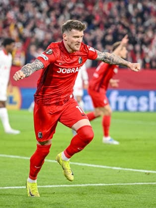 Lukas Kübler (SC Freiburg) celebrates after scoring his team s first goal during the UEFA Europa League 2025 26 Semi-Final Second Leg match between Club Freiburg and SC Braga at Stadion am Wolfswinkel on May 7, 2026 in Freiburg im Breisgau, Germany. (Photo by Harry Langer DeFodi Images) -